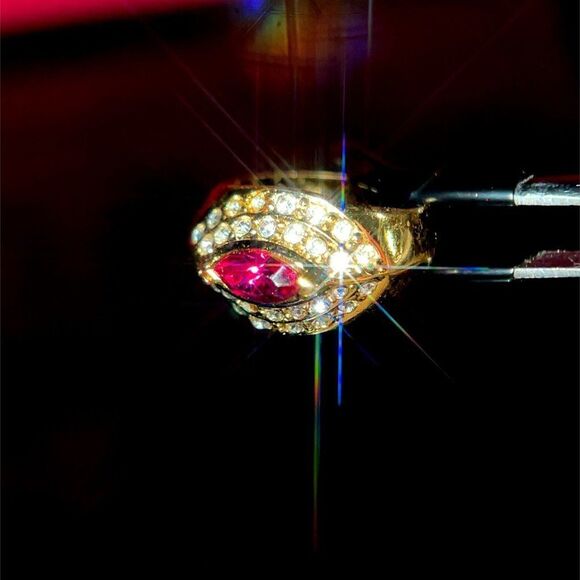 18K GE Red/White Stone Ring - Picture 5 of 9